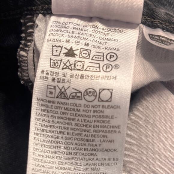 Levi’s Women’s Black Distressed Wedgie Straight Size 25 - Picture 9 of 12